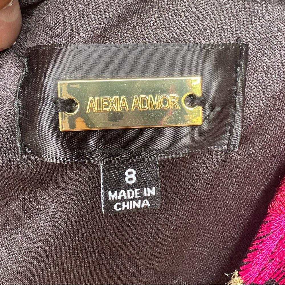 Alexia Admor - size 8 bright colors - embroidered
